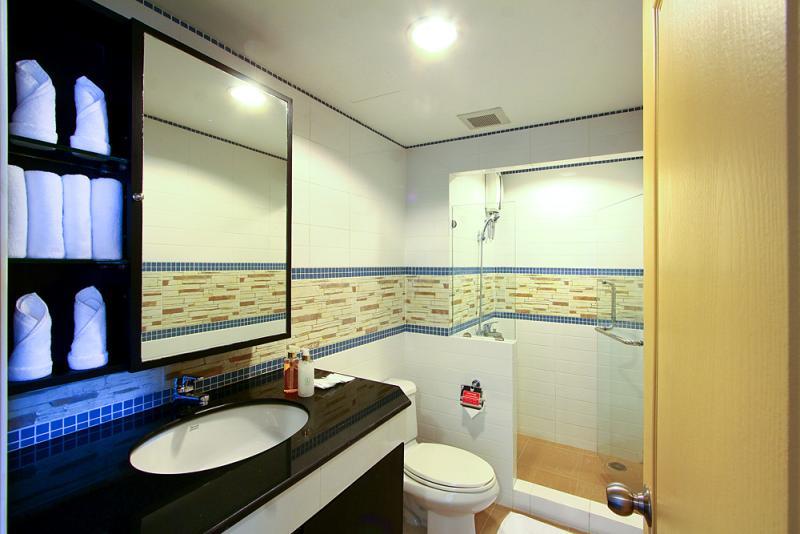 Laurel Suite Бангкок Номер фото