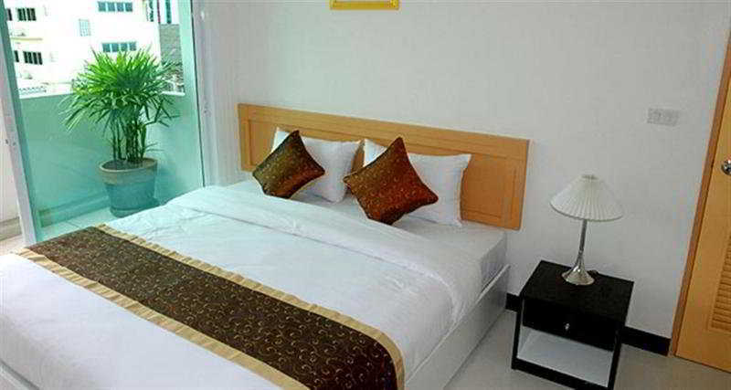 Laurel Suite Бангкок Экстерьер фото